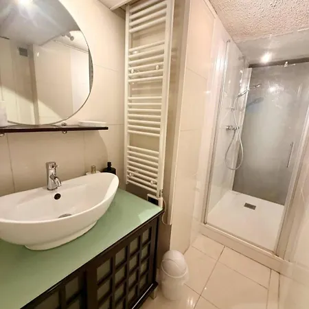 Duplex Climatise Sur Le Port De *