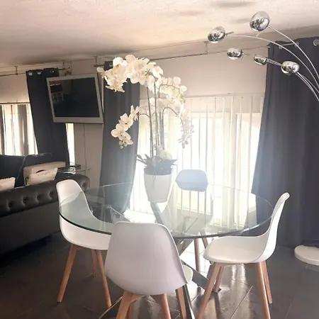 Duplex Climatise Sur Le Port De Apartment La Rochelle (Charente-Maritime)